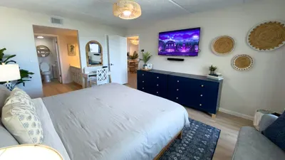 Saida 3603 - 6 Floor Gulf-Front Remodel - Sleeps 8 - image 61 of 94