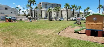 Tons of Beds 1st floor Beachfront Condo 2 Pools - image 40 of 66