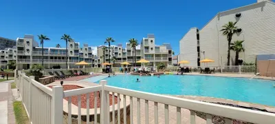 Tons of Beds 1st floor Beachfront Condo 2 Pools - image 49 of 66