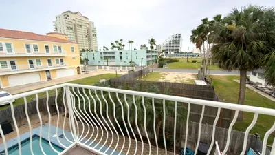 Priced Right - Steps to Beach - Pool - image 40 of 54