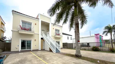 Priced Right - Steps to Beach - Pool - image 44 of 54