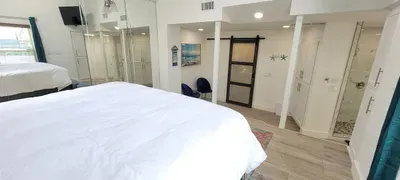 *Huge Beachview Home *Pool *Updated - image 23 of 101