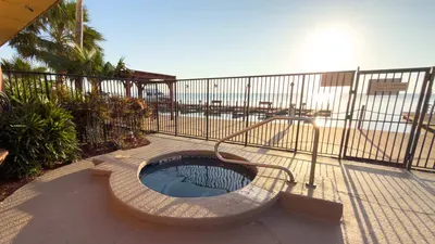 Direct Bayfront Sunsets - Boat Docks - Pool - Fish - image 70 of 89
