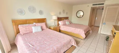 * Heated Pool * Sleeps Many Beachfront Resort - image 133 of 180