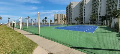 * Heated Pool * Sleeps Many Beachfront Resort - image 69 of 180