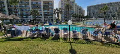 * Heated Pool * Sleeps Many Beachfront Resort - image 70 of 180