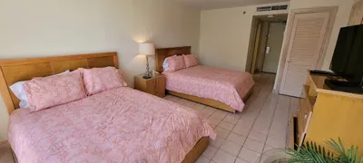 * Heated Pool * Sleeps Many Beachfront Resort - image 71 of 180