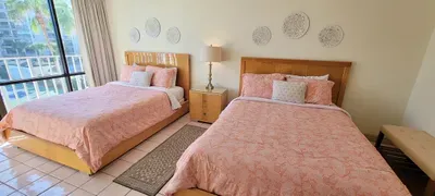 * Heated Pool * Sleeps Many Beachfront Resort - image 20 of 180