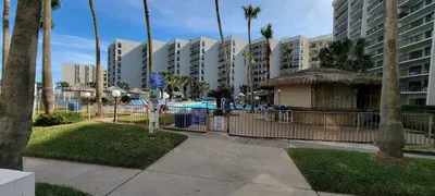 * Heated Pool * Sleeps Many Beachfront Resort - image 59 of 180
