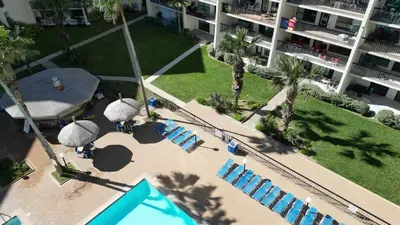 * Heated Pool * Sleeps Many Beachfront Resort - image 107 of 180