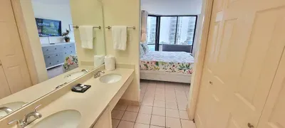 * Heated Pool * Sleeps Many Beachfront Resort - image 124 of 180