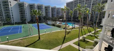 * Heated Pool * Sleeps Many Beachfront Resort - image 63 of 180