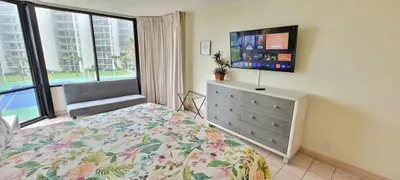 * Heated Pool * Sleeps Many Beachfront Resort - image 142 of 180