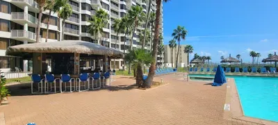 * Heated Pool * Sleeps Many Beachfront Resort - image 173 of 180