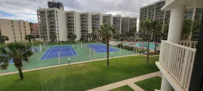 * Heated Pool * Sleeps Many Beachfront Resort - image 38 of 180