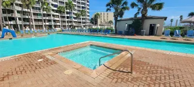 * Heated Pool * Sleeps Many Beachfront Resort - image 157 of 180