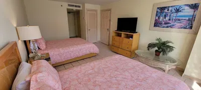 * Heated Pool * Sleeps Many Beachfront Resort - image 53 of 180