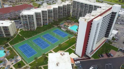 * Heated Pool * Sleeps Many Beachfront Resort - image 78 of 180