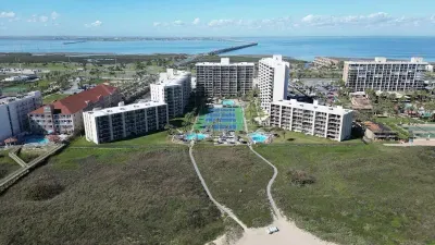 * Heated Pool * Sleeps Many Beachfront Resort - image 115 of 180