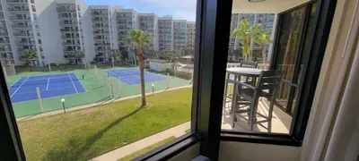 * Heated Pool * Sleeps Many Beachfront Resort - image 57 of 180
