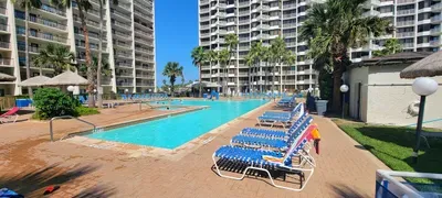 * Heated Pool * Sleeps Many Beachfront Resort - image 177 of 180