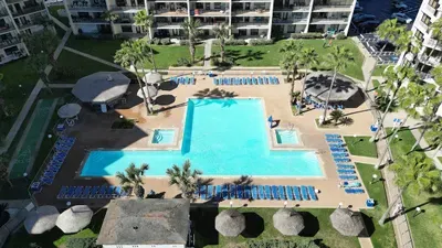 * Heated Pool * Sleeps Many Beachfront Resort - image 116 of 180