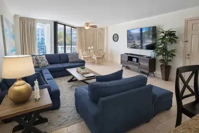 Spacious Coastal Retreat | Steps to Beach | Balcony Views | Modern Decor | Fast WiFi & Smart TV | Dining + Lounge Combo | Ideal for Families & Groups