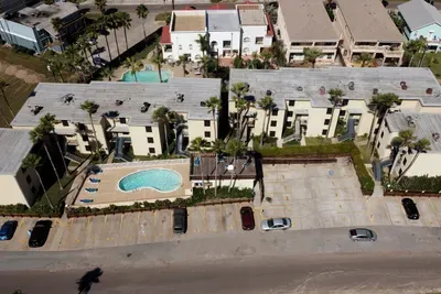 * Near Beach * Cute & Cozy Pool - image 69 of 75