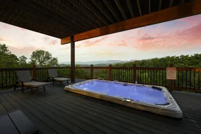 Luxury Panoramic Views, Pool & Swim Spa, Sleeps 20 - image 75 of 96