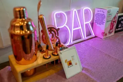 A little shimmer, a little shake — this bar setup is ready for your next photo op