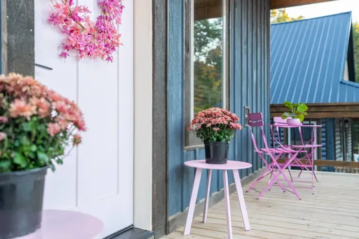 Welcome to your picture-perfect entry!