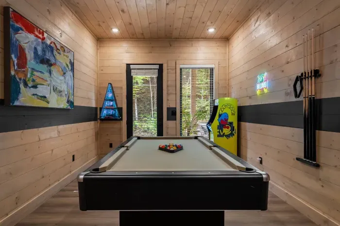 From classic arcade fun to billiards battles, this game room brings out everyone’s playful side.