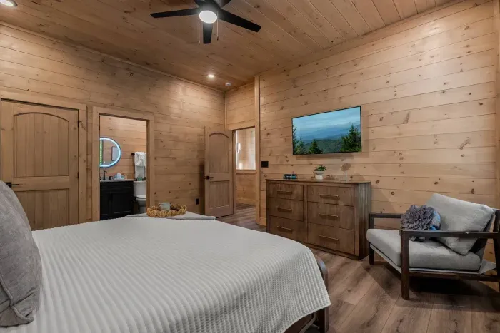 From morning routines to late-night movies, this room blends function and relaxation beautifully.