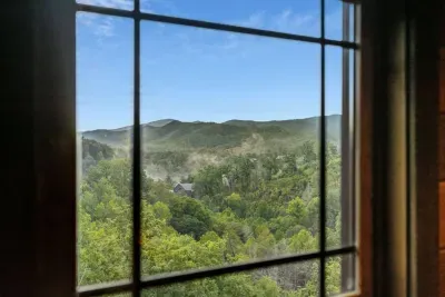 The mountain views.