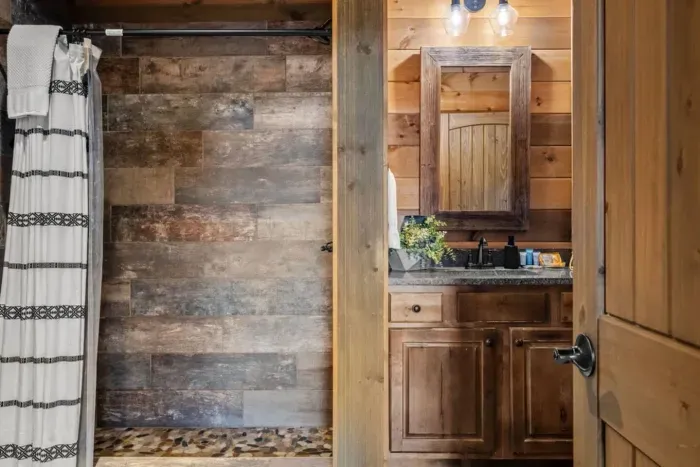 Bathroom is shared with the hallway. Fully stocked with starter shampoo, conditioner, soap, gold eye mask, shower steamer, & make-up remover wipe. 