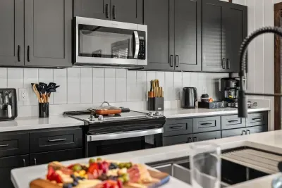 Well-appointed kitchen with plenty of storage and workspace