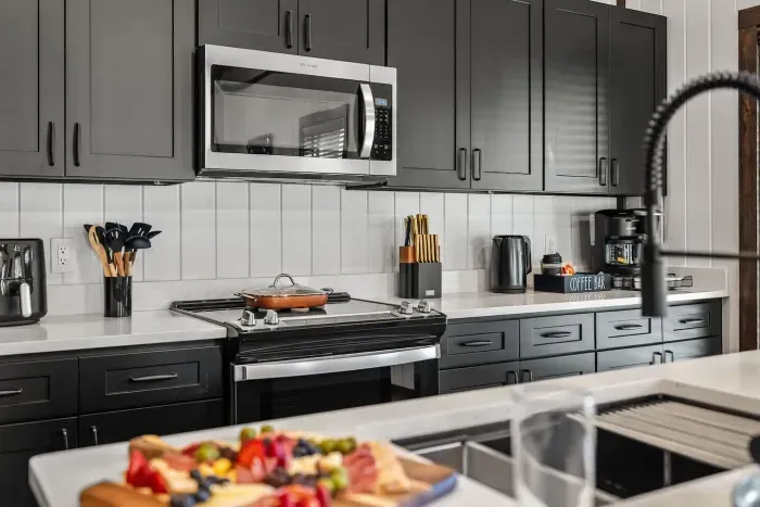 Well-appointed kitchen with plenty of storage and workspace