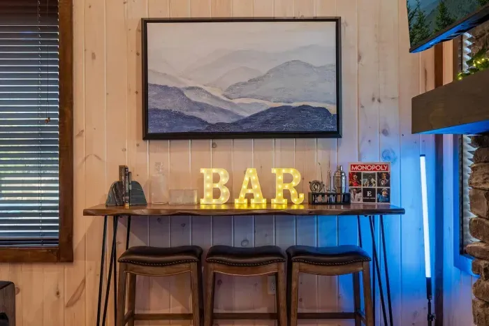 Your own little mountain bar—perfect for nightcaps and good company