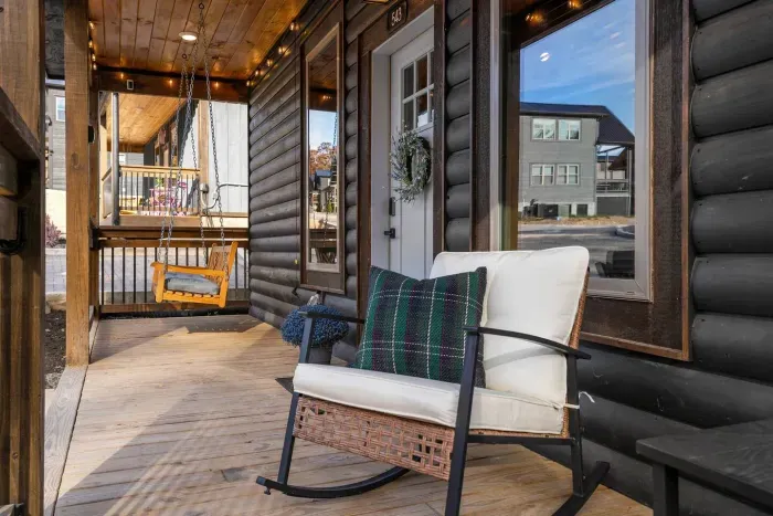 Cozy rocking chairs at the entry