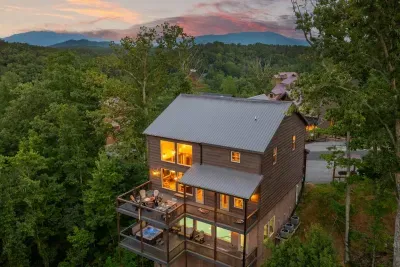 Sunset : Mountain Views