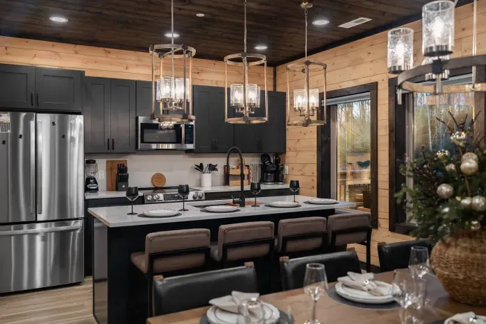 Spacious kitchen with plenty of amenities 