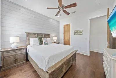Queen Bedroom
A bright and comfortable queen bedroom with coastal charm — everything you need for a great night's sleep.