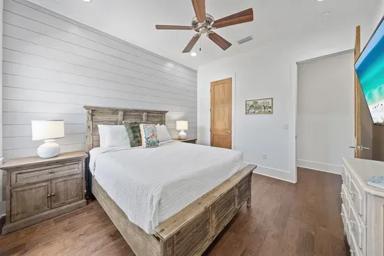 Queen Bedroom
A bright and comfortable queen bedroom with coastal charm — everything you need for a great night's sleep.