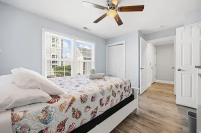 2nd floor queen bedroom