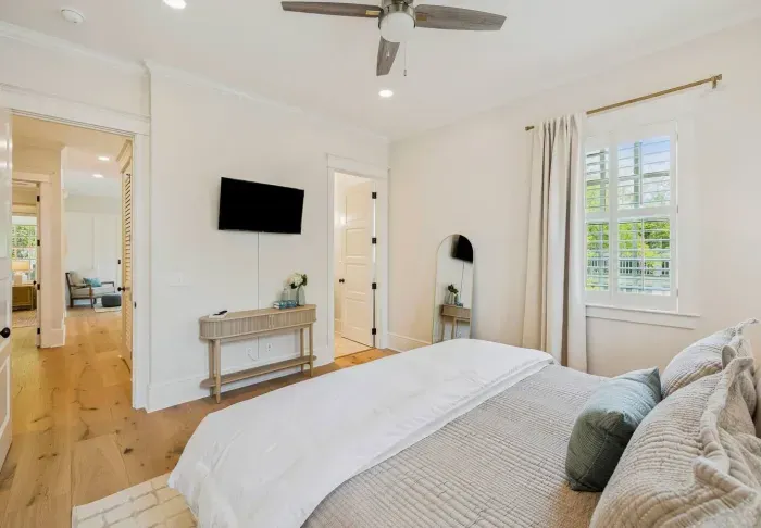 Easy living: a king bed, an attached bath, and the rest of your crew just down the hall.