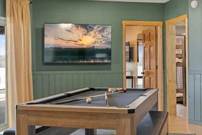 Golf Sim, Sauna, Lakefront Hot Tub & Stargazing - image 86 of 97
