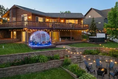 Golf Sim, Sauna, Lakefront Hot Tub & Stargazing - image 66 of 97