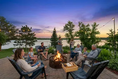 Golf Sim, Sauna, Lakefront Hot Tub & Stargazing - image 4 of 97