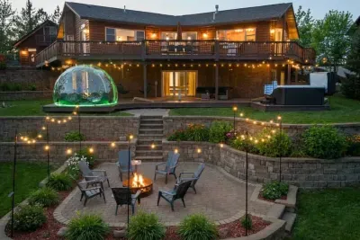 Golf Sim, Sauna, Lakefront Hot Tub & Stargazing - image 24 of 97