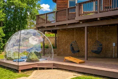 Golf Sim, Sauna, Lakefront Hot Tub & Stargazing - image 47 of 97